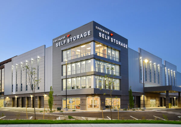 Article image for Choosing the Best Commercial Real Estate Platform: A 2024 Guide blog post