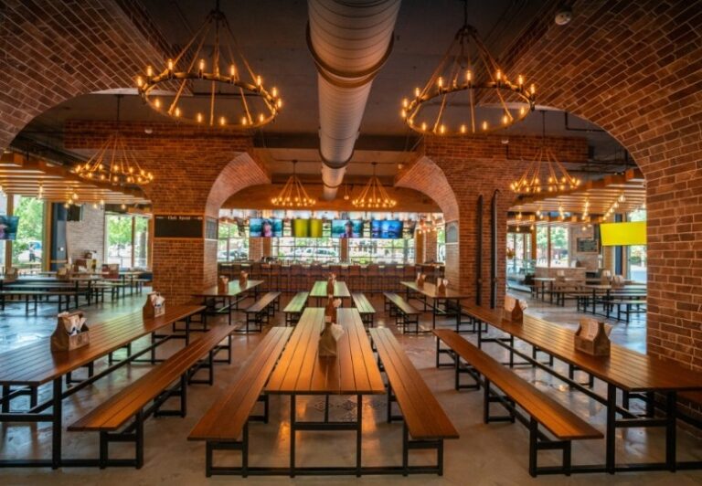 Article image for Why Is Offering Memorandum Software a Must-Have for Commercial Real Estate Professionals? blog post