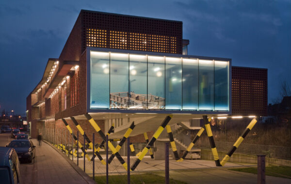 Article image for How to Choose Between Different Commercial Real Estate Marketing Packages blog post